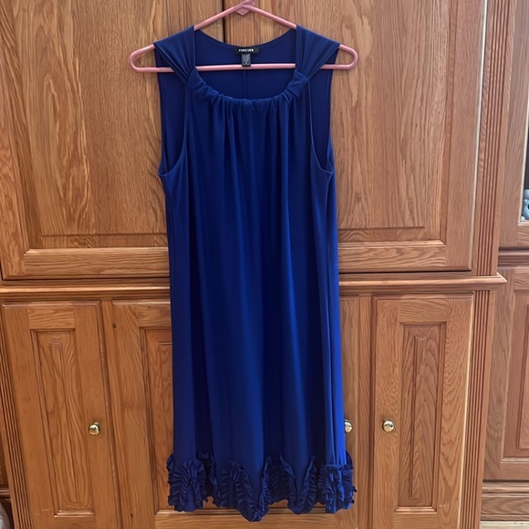 Cute summer dress with a really fun bottom - Picture 12 of 15